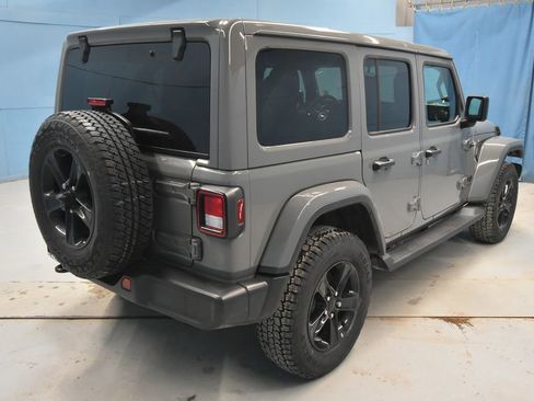 Used 2021 Jeep Wrangler Unlimited Sahara image 31