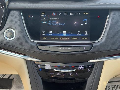 Used 2018 Cadillac XT5 Premium Luxury AWD/4WD image 15