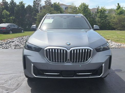 Certified 2024 BMW X5 xDrive40i w/ Parking Assistance Package image 8