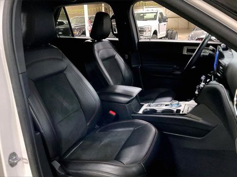 Certified 2023 Ford Explorer ST-Line image 7