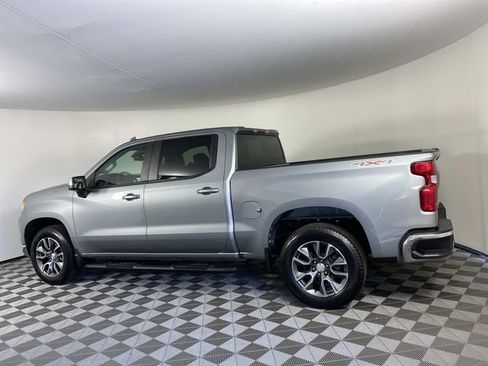 Used 2023 Chevrolet Silverado 1500 LT AWD/4WD image 5