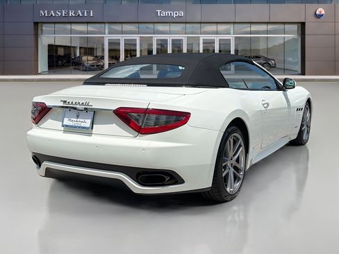 Used 2016 Maserati GranTurismo MC RWD image 3