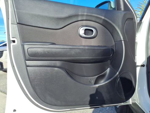 Used 2018 Kia Soul image 22