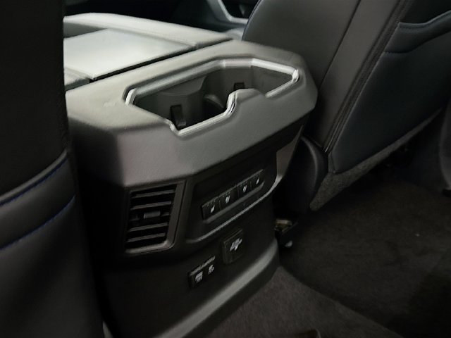 Used 2022 Toyota Tundra Platinum AWD/4WD image 27