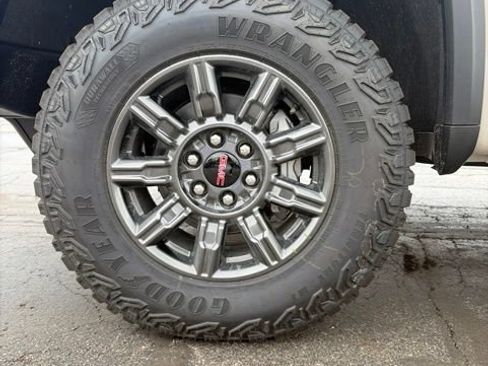 New 2026 GMC Sierra 1500 AT4X AWD/4WD image 10