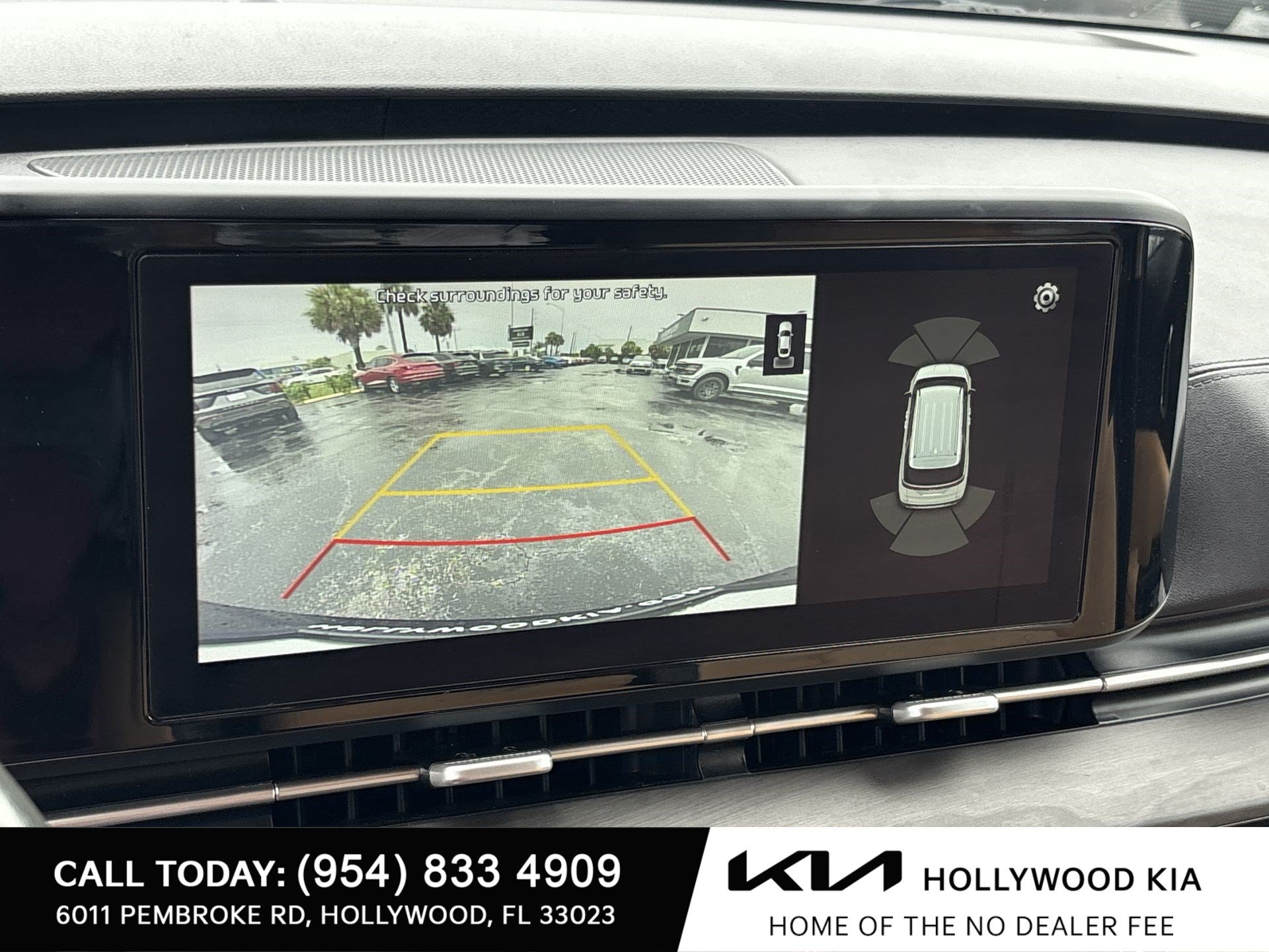 Used 2022 Kia Carnival EX FWD image 21