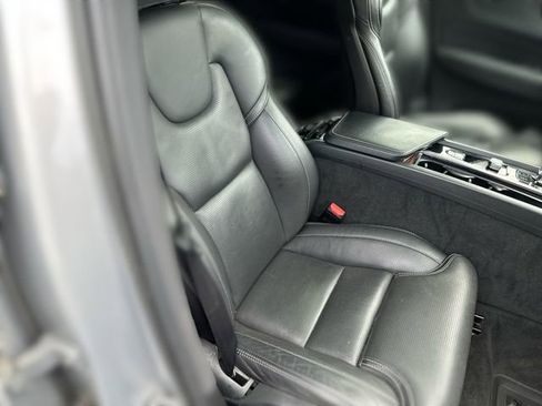 Used 2023 Volvo XC60 B6 Ultimate w/ Protection Package Premier image 26