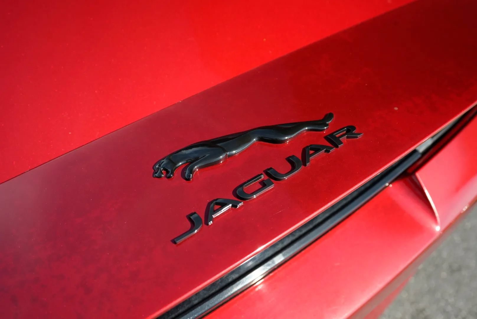 Used 2016 Jaguar F-TYPE R AWD/4WD image 27