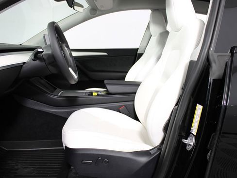 Used 2023 Tesla Model Y Performance AWD/4WD image 8