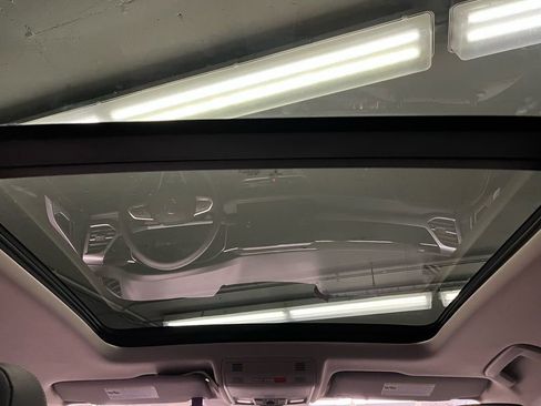 New 2026 Volkswagen Taos SEL AWD/4WD image 10