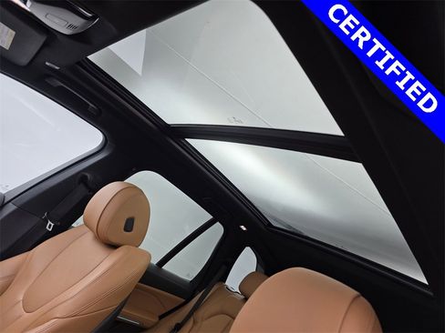Used 2022 BMW X5 xDrive45e w/ Premium Package image 12