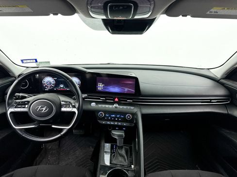 Used 2023 Hyundai Elantra SEL w/ Convenience Package FWD image 19