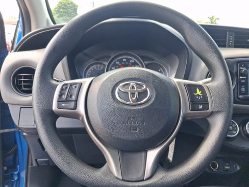Used 2017 Toyota Yaris L FWD image 13