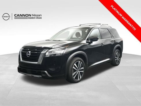 Used 2024 Nissan Pathfinder Platinum FWD image 1