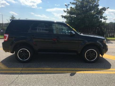 Used 2012 Ford Escape XLT w/ Sport Appearance Pkg image 5