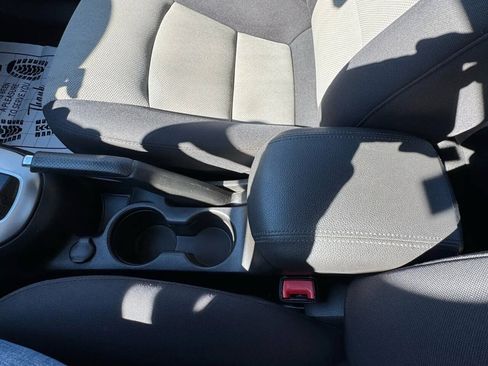 Used 2016 Chevrolet Cruze LS FWD image 25