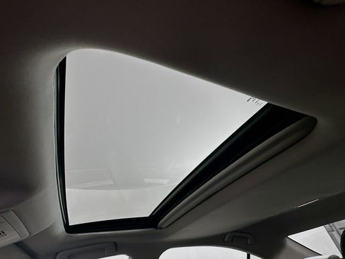 Used 2016 Lexus ES 350 w/ Premium Package w/Wood Trim image 26