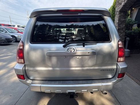 Used 2005 Toyota 4Runner Limited RWD image 3