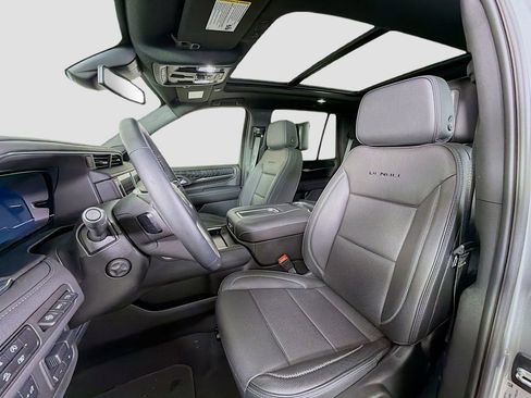 Used 2024 GMC Yukon Denali AWD/4WD image 12