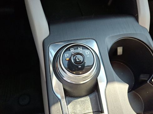 Used 2025 Ford Escape PHEV w/ Class II Trailer Tow Package image 15