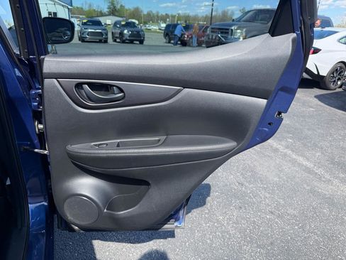 Used 2019 Nissan Rogue Sport S w/ Appearance Package image 18