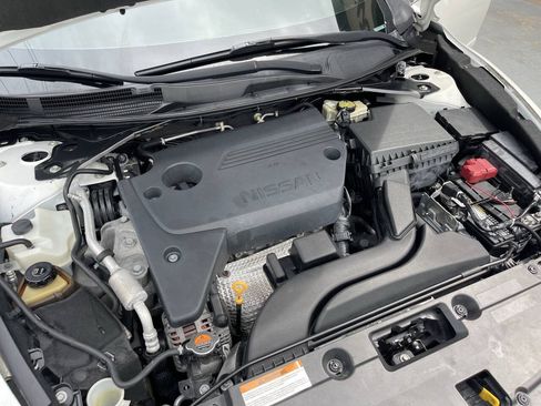 Used 2016 Nissan Altima 2.5 S w/ Power Driver Seat Package FWD image 8
