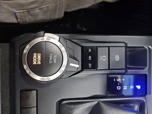 Used 2025 Toyota Tacoma TRD Sport image 22