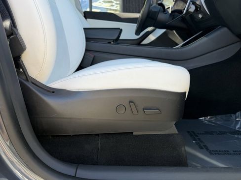 Used 2020 Tesla Model Y Performance image 34