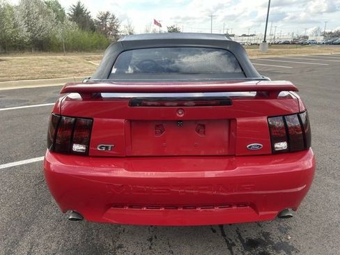 Used 2004 Ford Mustang GT image 4