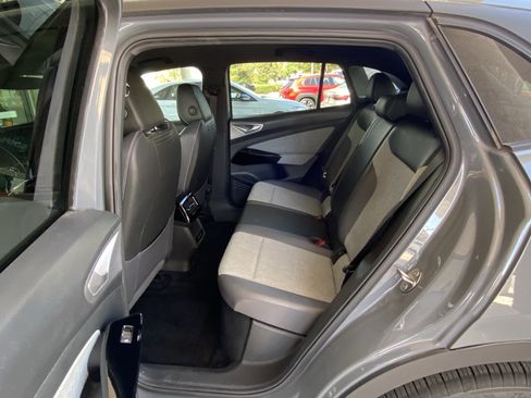 Used 2023 Volkswagen ID.4 Pro RWD image 28