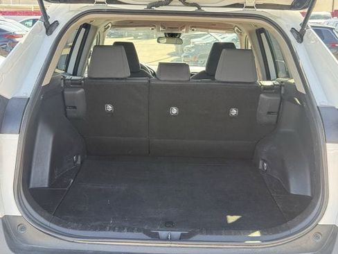 Used 2025 Toyota RAV4 XLE FWD image 32