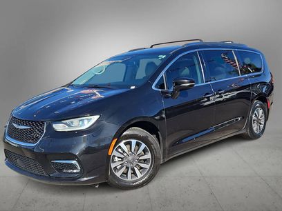 Used 2021 Chrysler Pacifica Touring-L