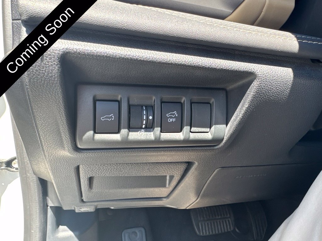 Used 2020 Subaru Outback Limited w/ Popular Package #2 AWD/4WD image 12