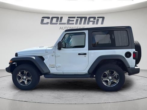 Used 2018 Jeep Wrangler Sport AWD/4WD image 2