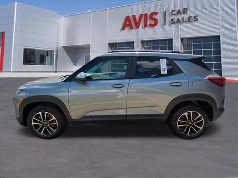 Used 2025 Chevrolet TrailBlazer LT AWD/4WD image 10