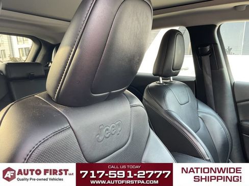 Used 2021 Jeep Cherokee Latitude Lux w/ Sun & Sound Group AWD/4WD image 18