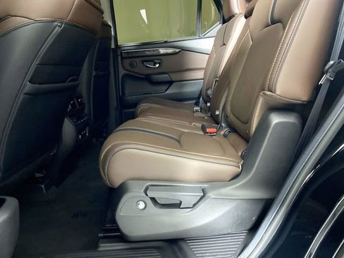 Used 2025 Honda Pilot Elite image 24