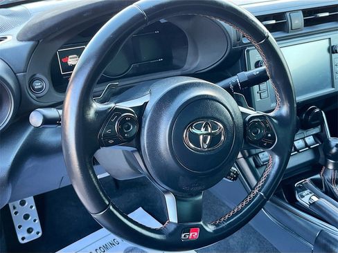 Used 2023 Toyota GR86 10th Anniversary SE image 11
