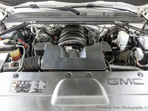 Used 2017 GMC Yukon SLT w/ Premium Edition image 29