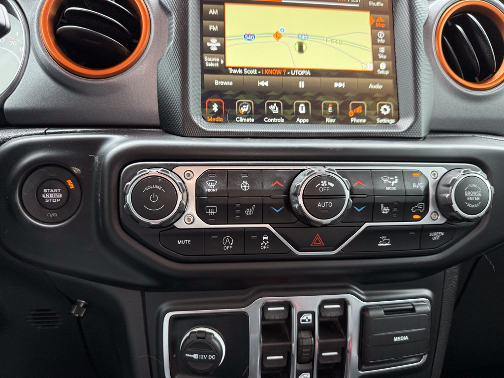 Used 2023 Jeep Gladiator Mojave w/ LED Lighting Group AWD/4WD image 16