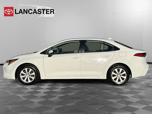 Certified 2022 Toyota Corolla LE image 4