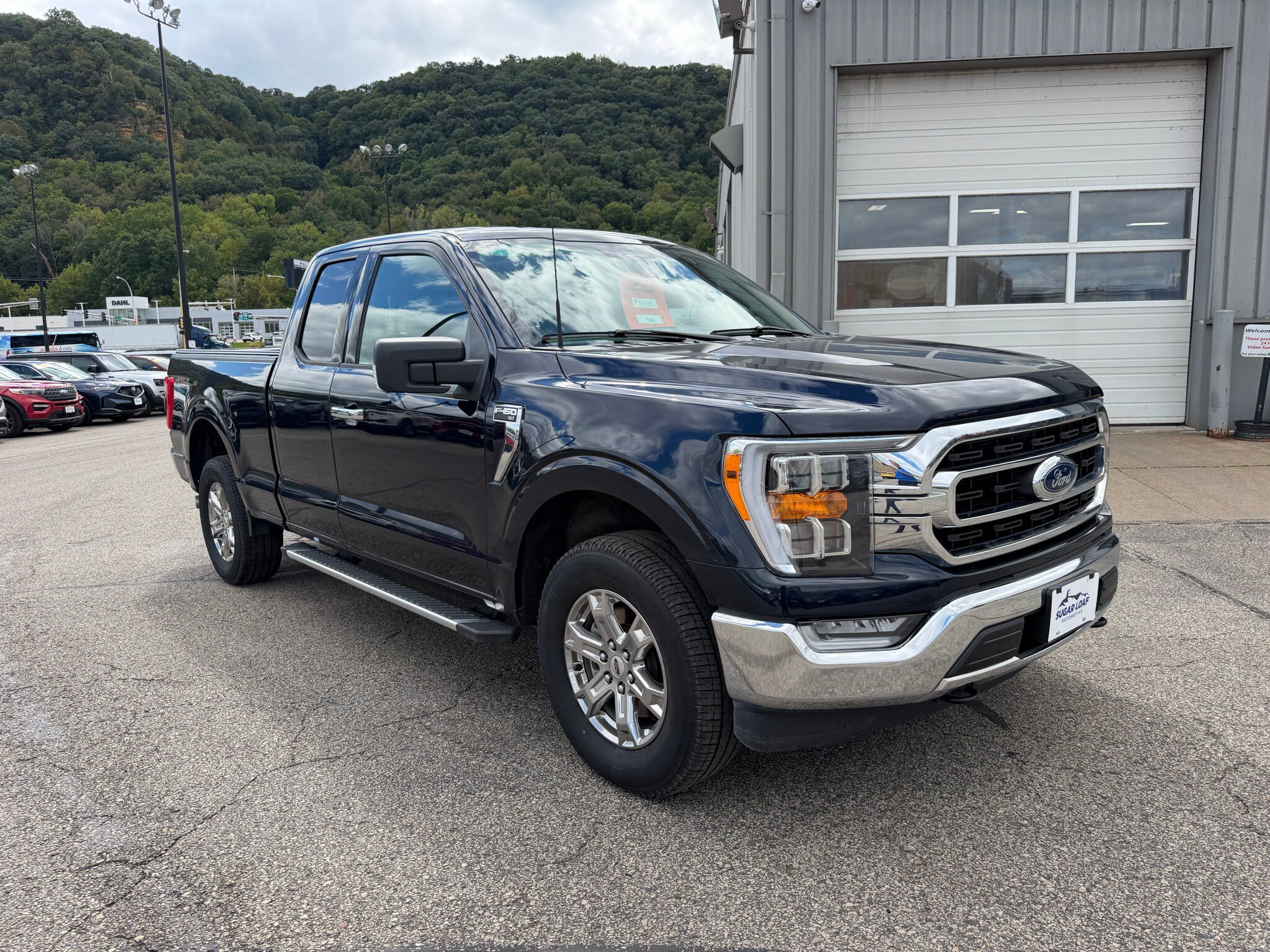 Used 2023 Ford F150 XLT AWD/4WD image 3
