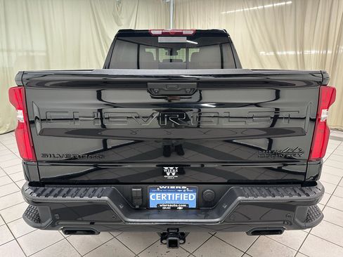 Certified 2026 Chevrolet Silverado 1500 High Country w/ Midnight Edition AWD/4WD image 9