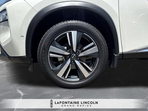Used 2023 Nissan Rogue SL w/ SL Premium Package AWD/4WD image 34