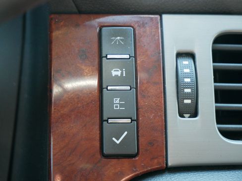 Used 2014 GMC Yukon XL SLT image 27