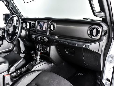 Used 2023 Jeep Wrangler Unlimited w/ Cold Weather Group AWD/4WD image 25