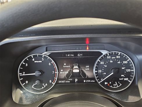 Used 2024 Nissan Rogue SV image 19