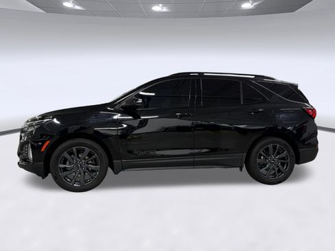 Used 2023 Chevrolet Equinox RS FWD image 2