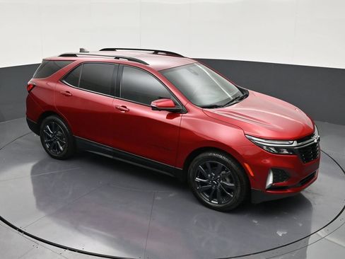 Used 2022 Chevrolet Equinox RS w/ RS Leather Package FWD image 18