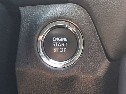 Used 2025 Toyota RAV4 XLE AWD/4WD image 22